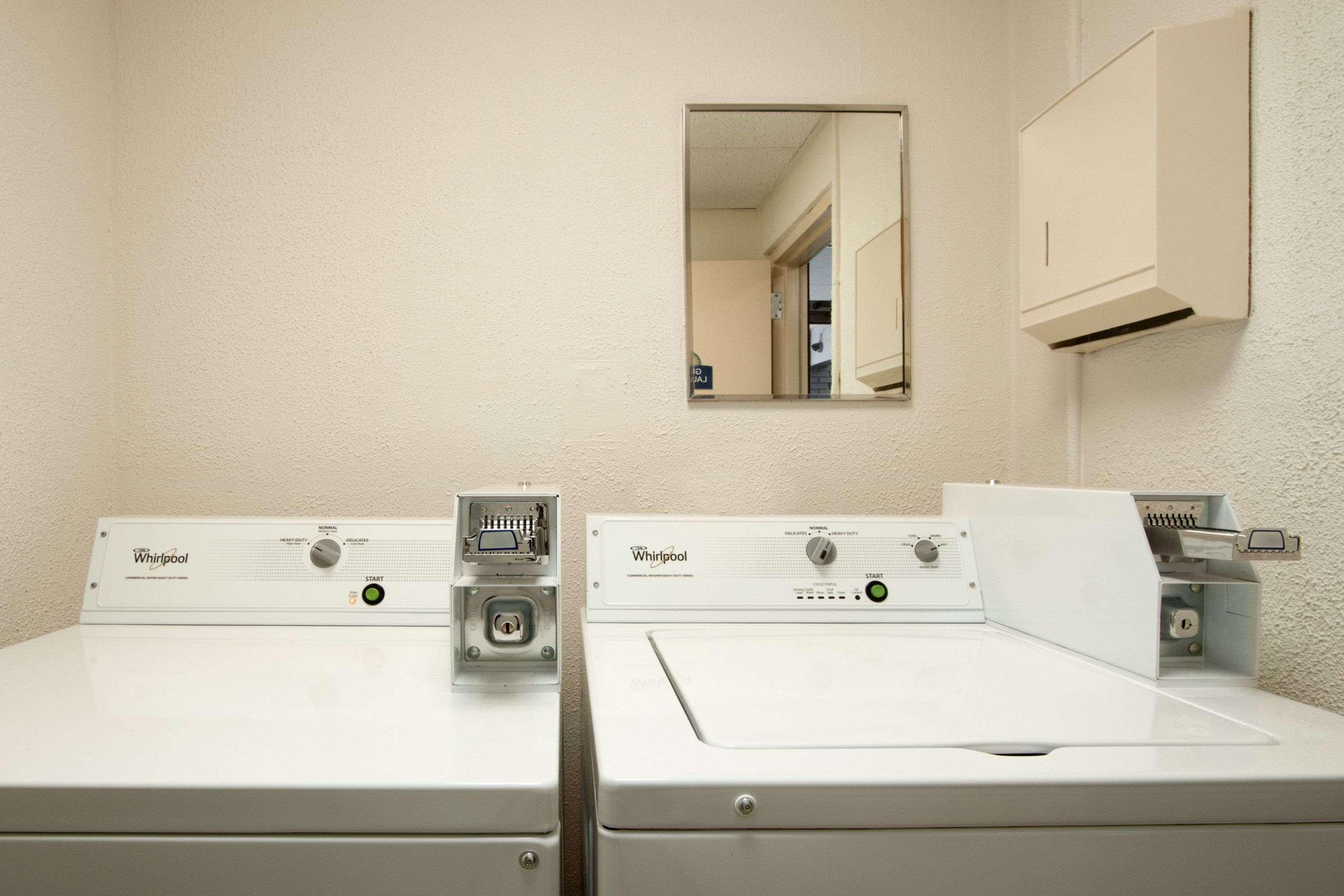 Days Inn By Wyndham Seneca-Clemson Eksteriør billede