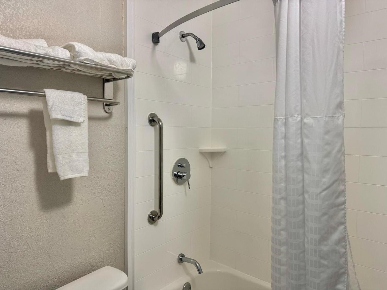 Days Inn By Wyndham Seneca-Clemson Eksteriør billede